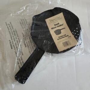 Pampered Chef Black Small Micro Cooker LID ONLY 4 Cup 1 QT 2776 REPLACEMENT